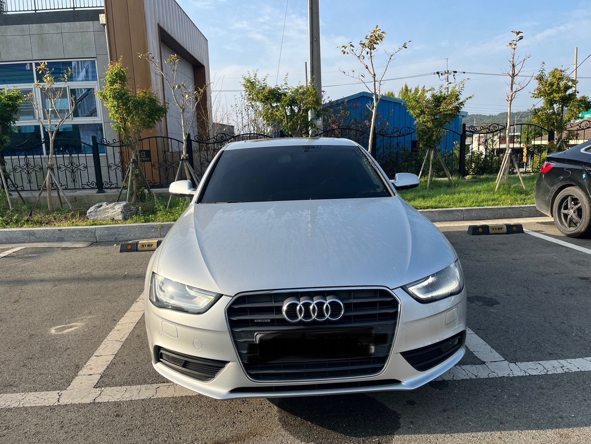 A4 B8/8K 2.0 TDI 콰트로 (177마력) 매물 썸네일