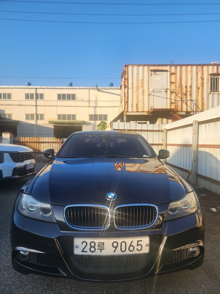 차명 : BMW 10년식 e90 32