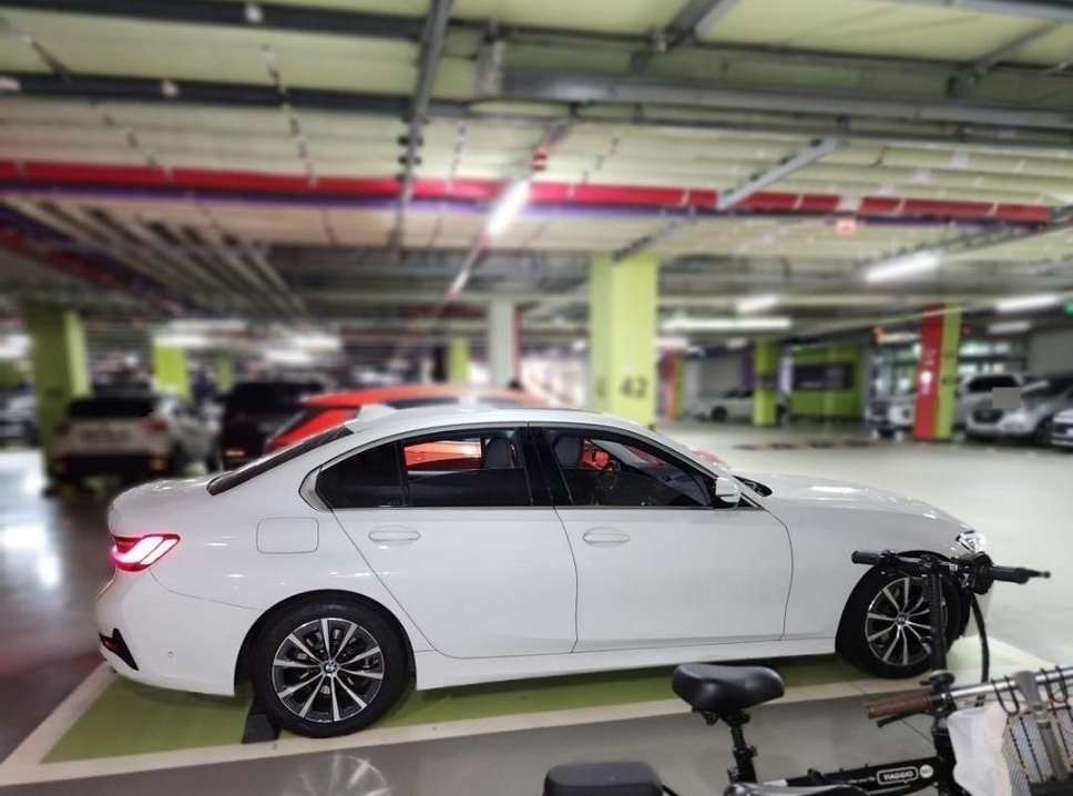 bmw 320i 입니다. 코너링 및  중고차 직거래 (4)