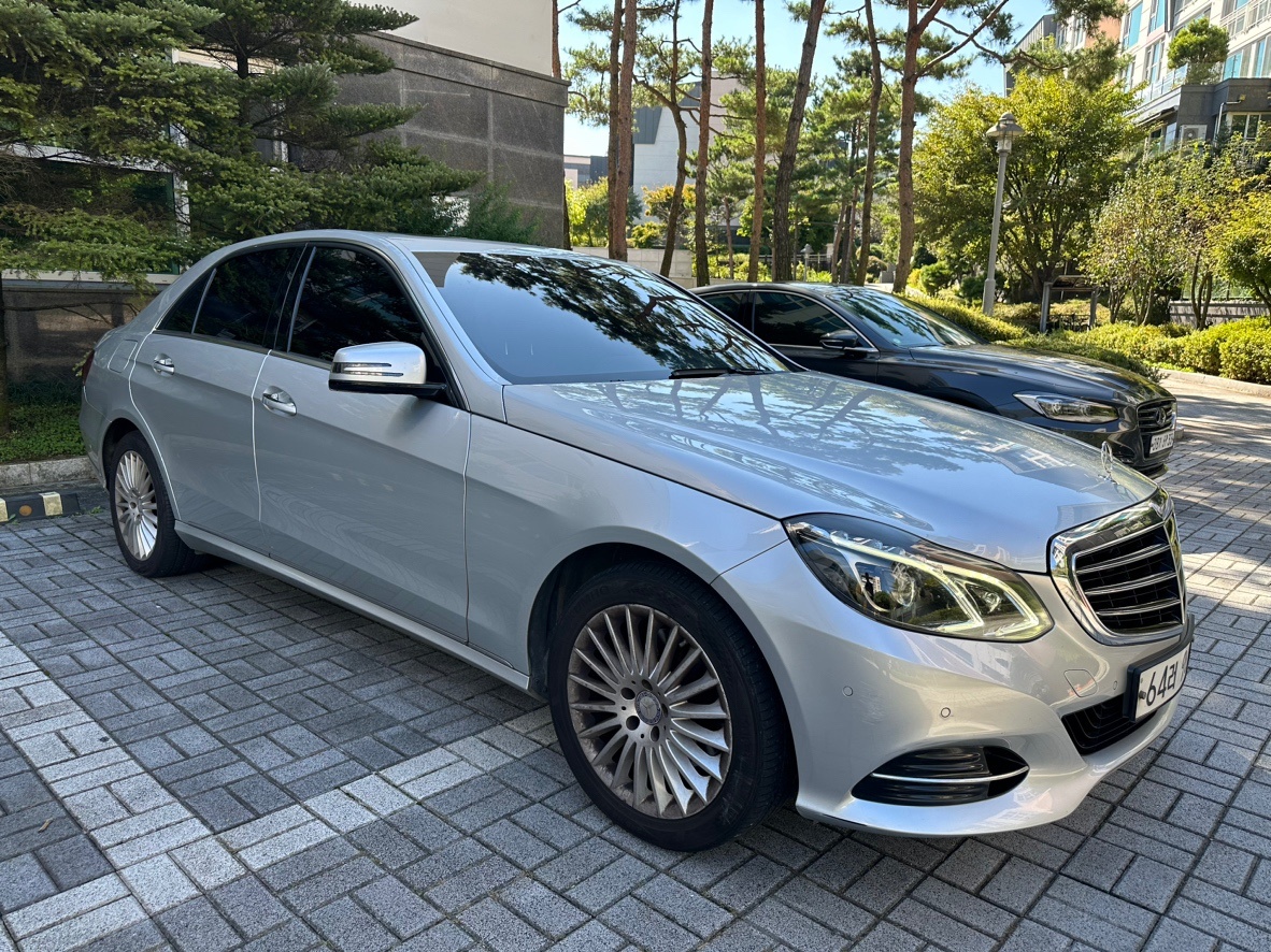 
W212 후기형 E300 엘레강스  중고차 직거래 (2)