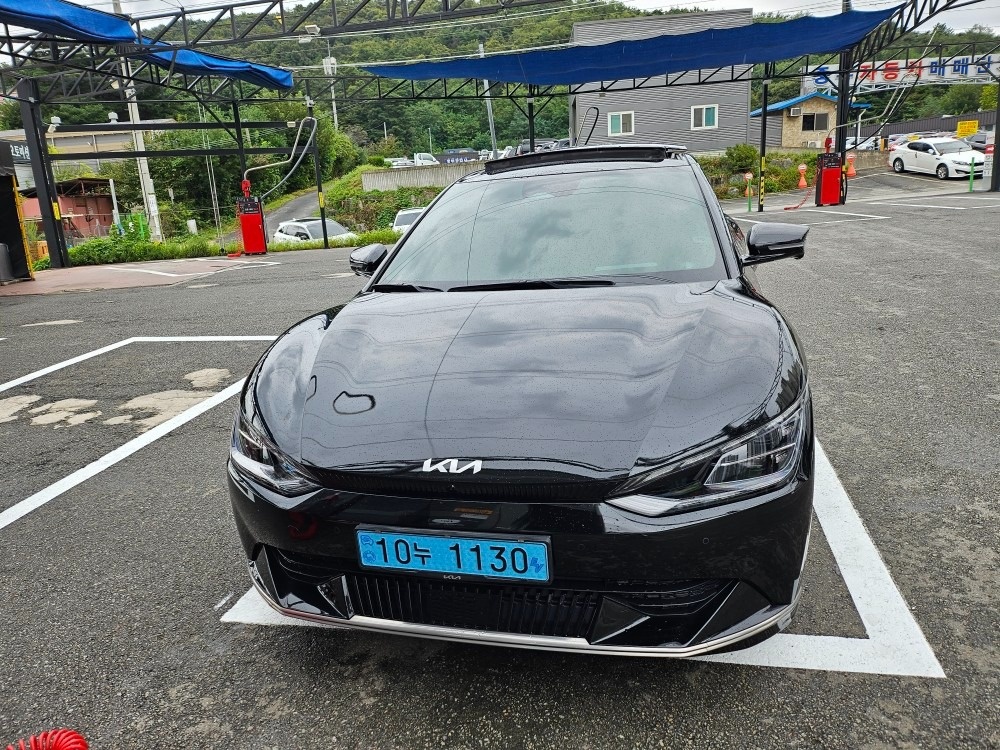 EV6 CV BEV(롱레인지/77.4kWh) RWD 어스(470km) 매물 썸네일