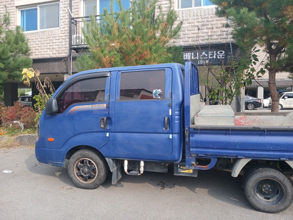 팔아요
적재함 공구통같이 드려요 
 중고차 직거래 (2)