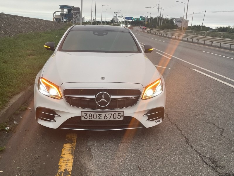 E 클래스 W213 E300 4Matic 매물 썸네일