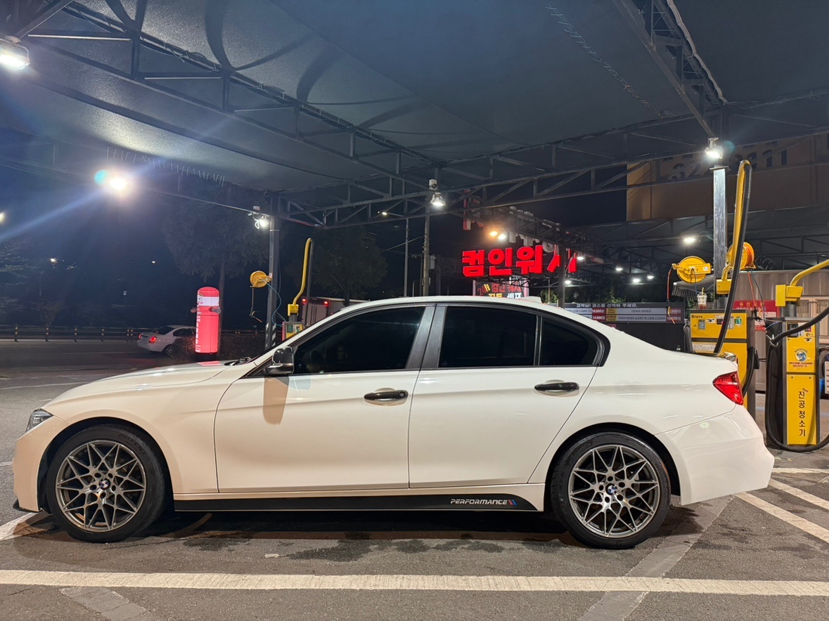 
bmw 14년식 320i F30 1 중고차 직거래 (3)