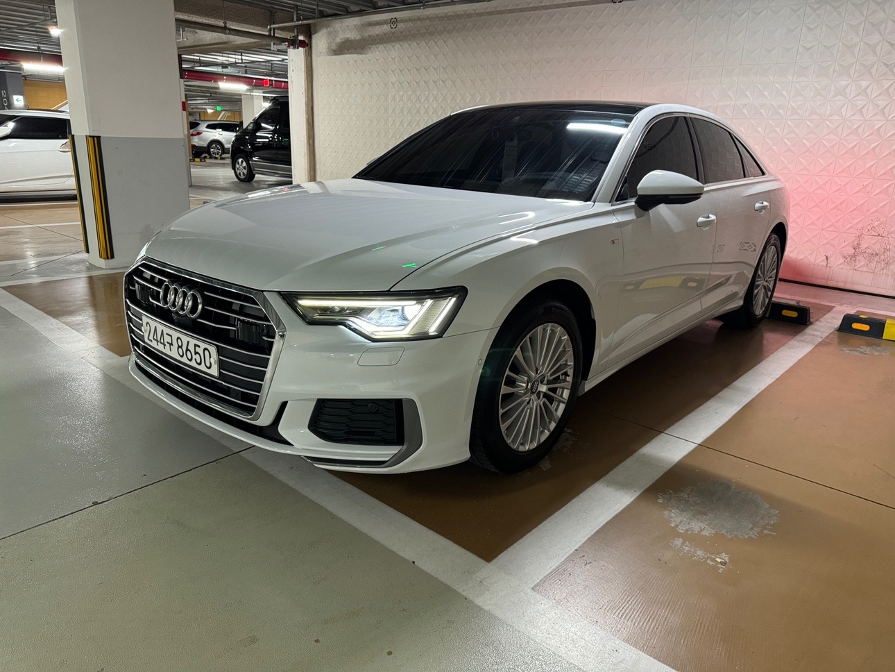 A6 C8/4A 40 TDI (MHEV) (204마력)프리미엄 매물 썸네일