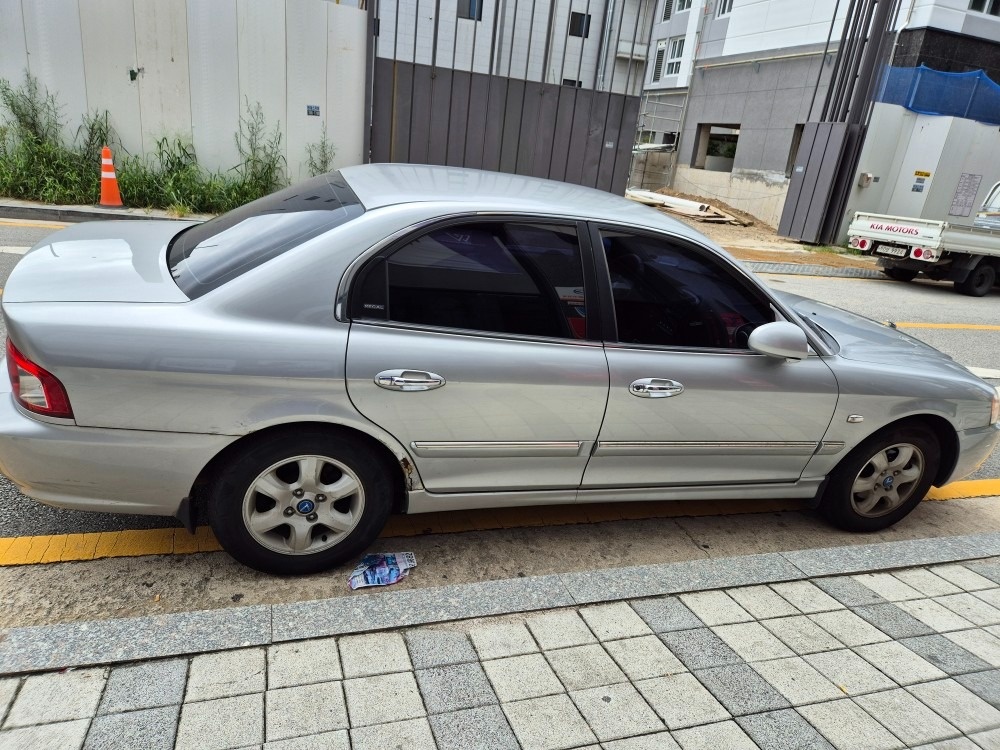 외관 사진 참조
상태 양호 (에어컨  중고차 직거래 (4)