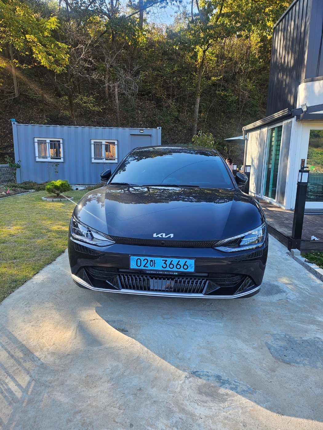 EV6 CV BEV(롱레인지/77.4kWh) RWD 어스(470km) 매물 썸네일