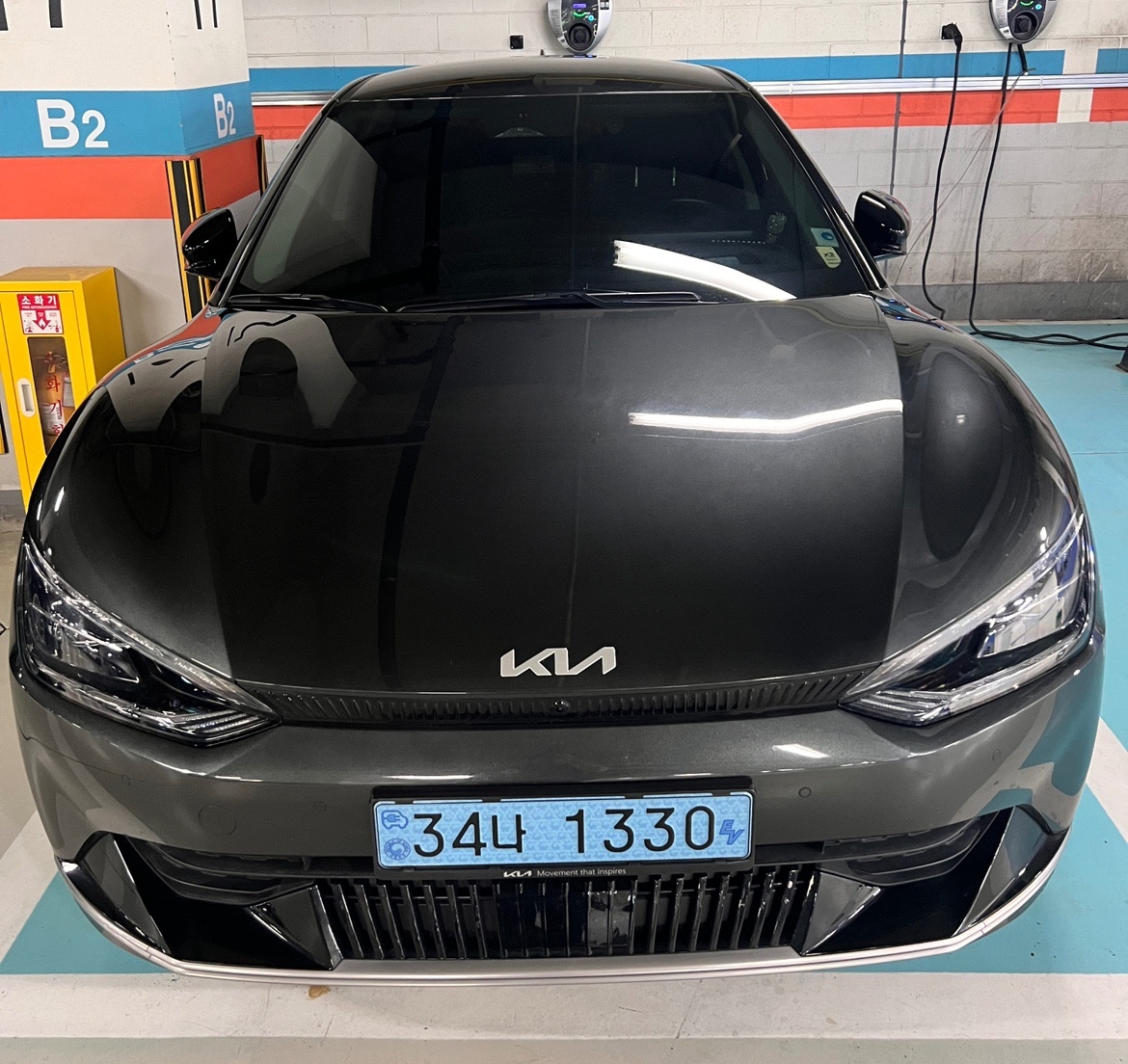 EV6 CV BEV(롱레인지/77.4kWh) AWD 어스(441km) 매물 썸네일