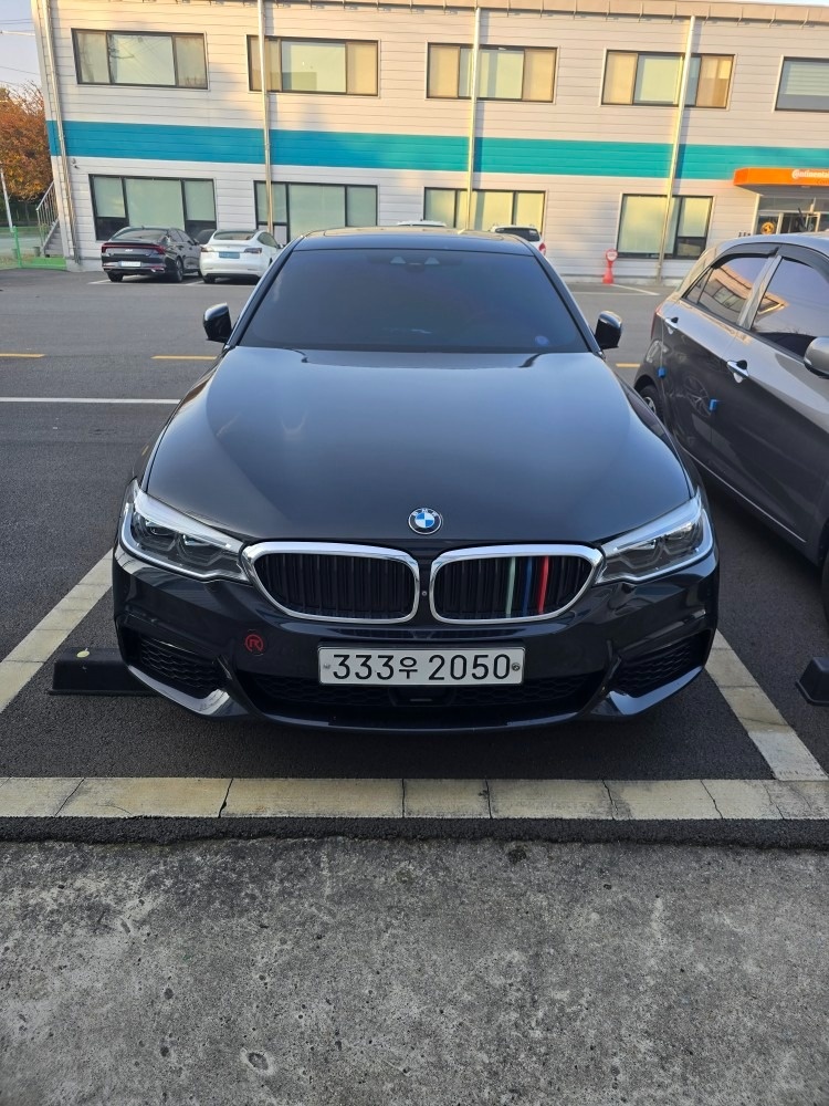 5시리즈 G30 530 i xDrive (252마력)M 스포츠 플러스 매물 썸네일