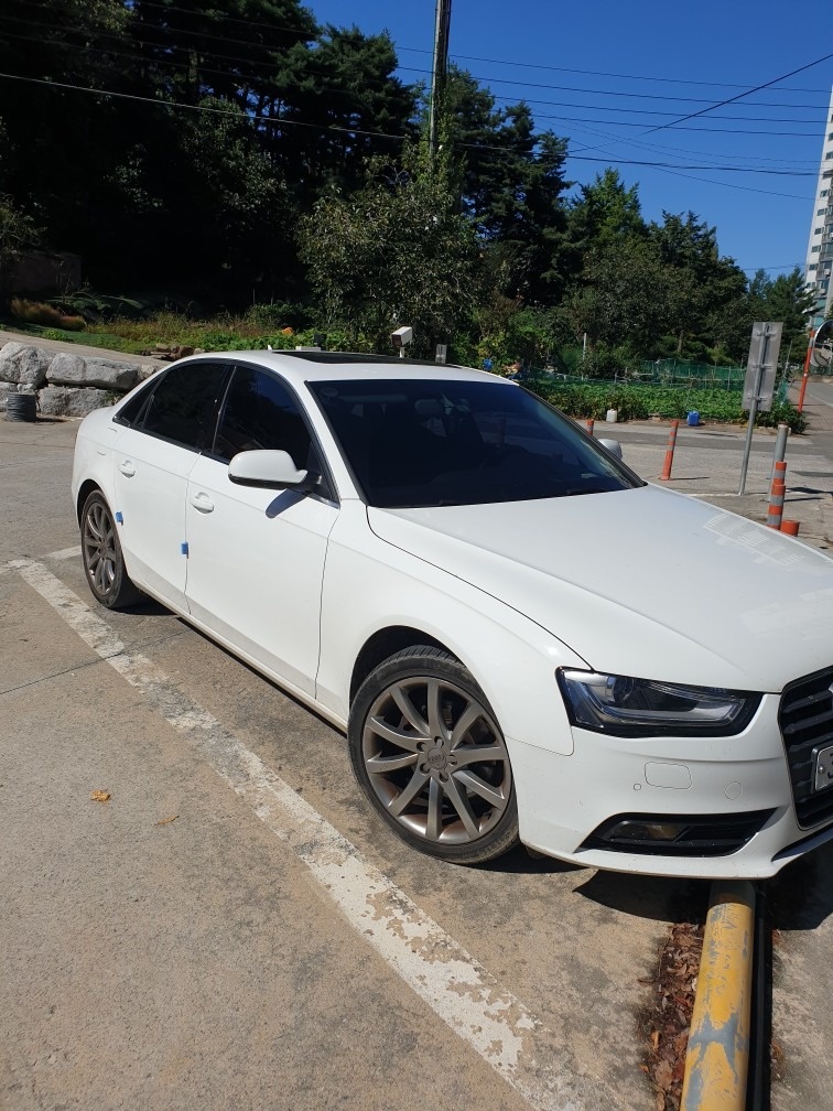 A4 B8/8K 2.0 TDI (143마력) 매물 썸네일