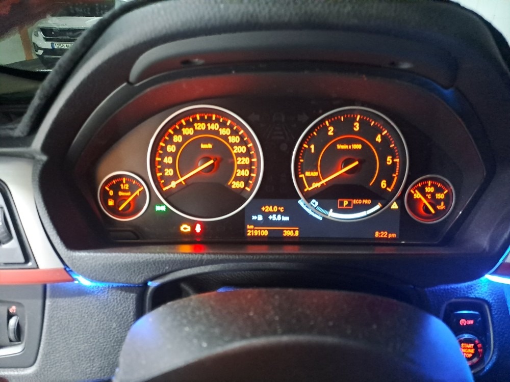 13년식 BMW F30 320D  스 중고차 직거래 (4)