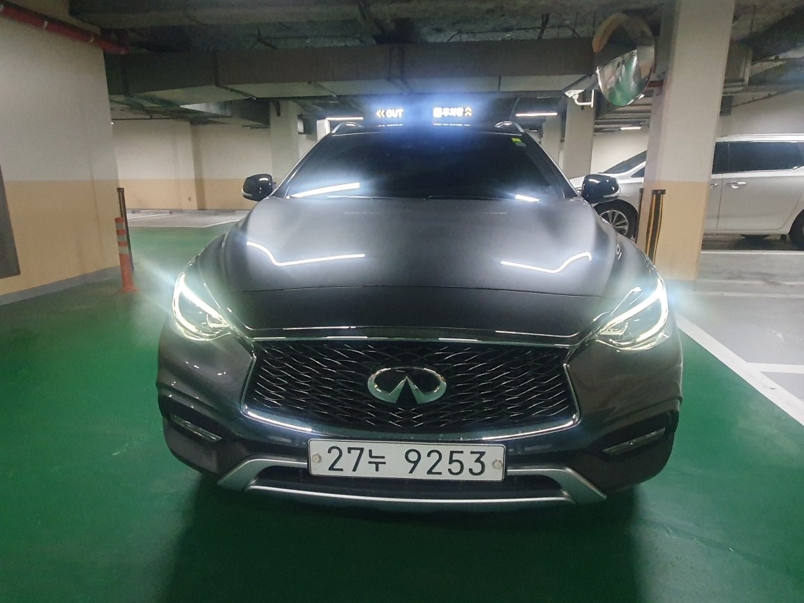 QX30 2.0 T AWD 매물 썸네일