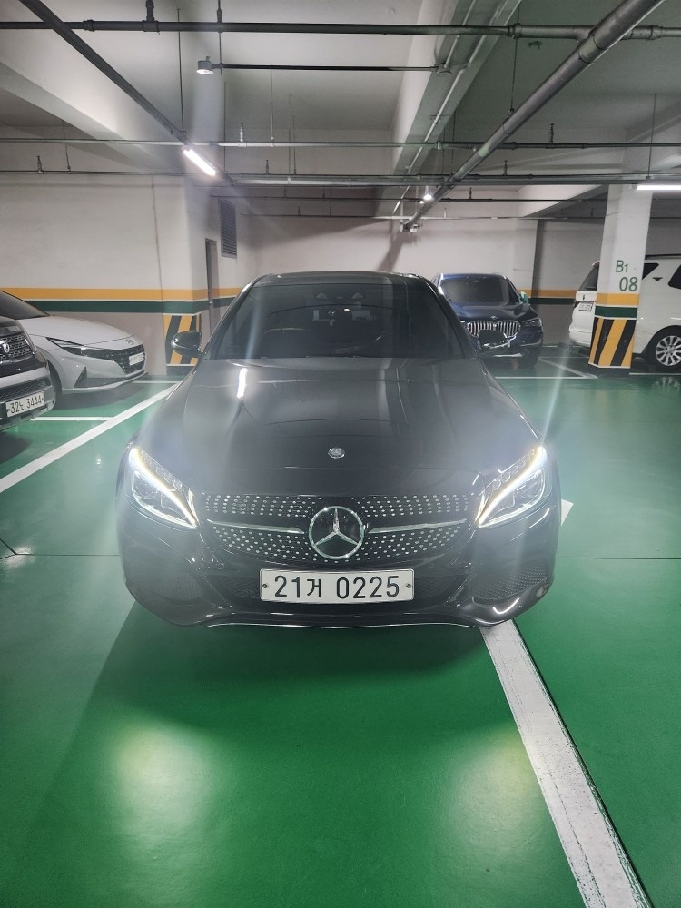 C 클래스 W205 C220 d (170마력)아방가르드 매물 썸네일