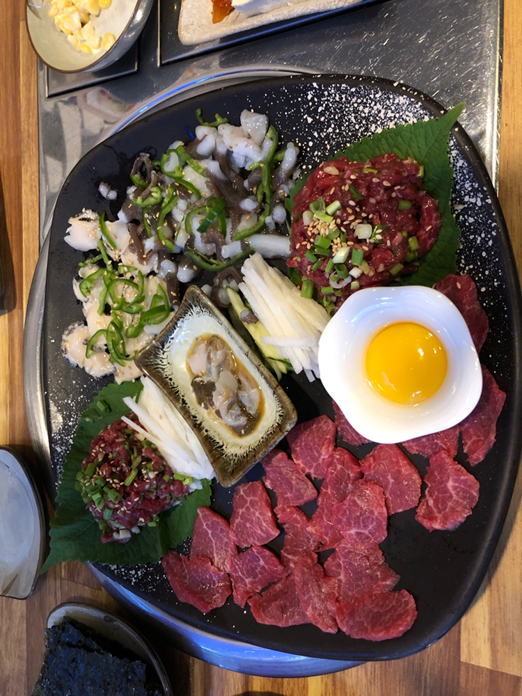 잼나게
맛나게 
묵고 갑니다!