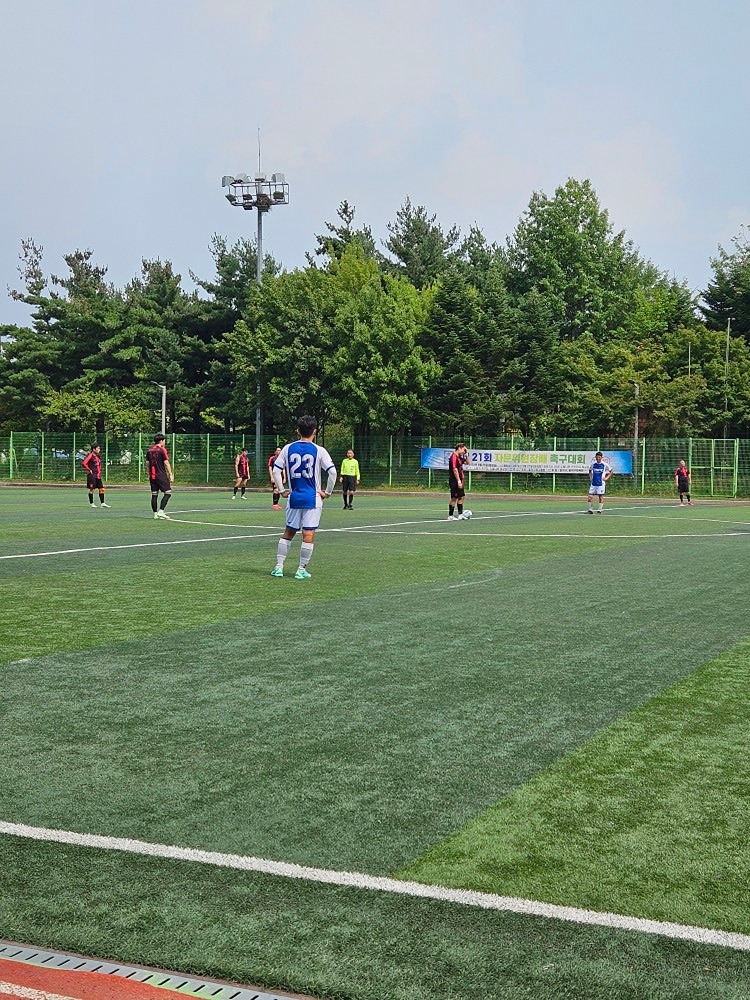 축구 일정공지ㅡㅡㅡ9월

9월 1일  일요일    오전6시ㅡㅡ8시까지
상대팀ㅡㅡOT
장소ㅡㅡ노들역 축구장  (노들역2번출구)

안다치고 재밌게  운동합니다 
열심히 땀내실분들 누구나 환영합니다


9월8일 ㅡㅡ일요일   오전10시ㅡ12시까지
장소ㅡㅡ노량진축구장 (수산시장역)

상대팀하고  운동합니다