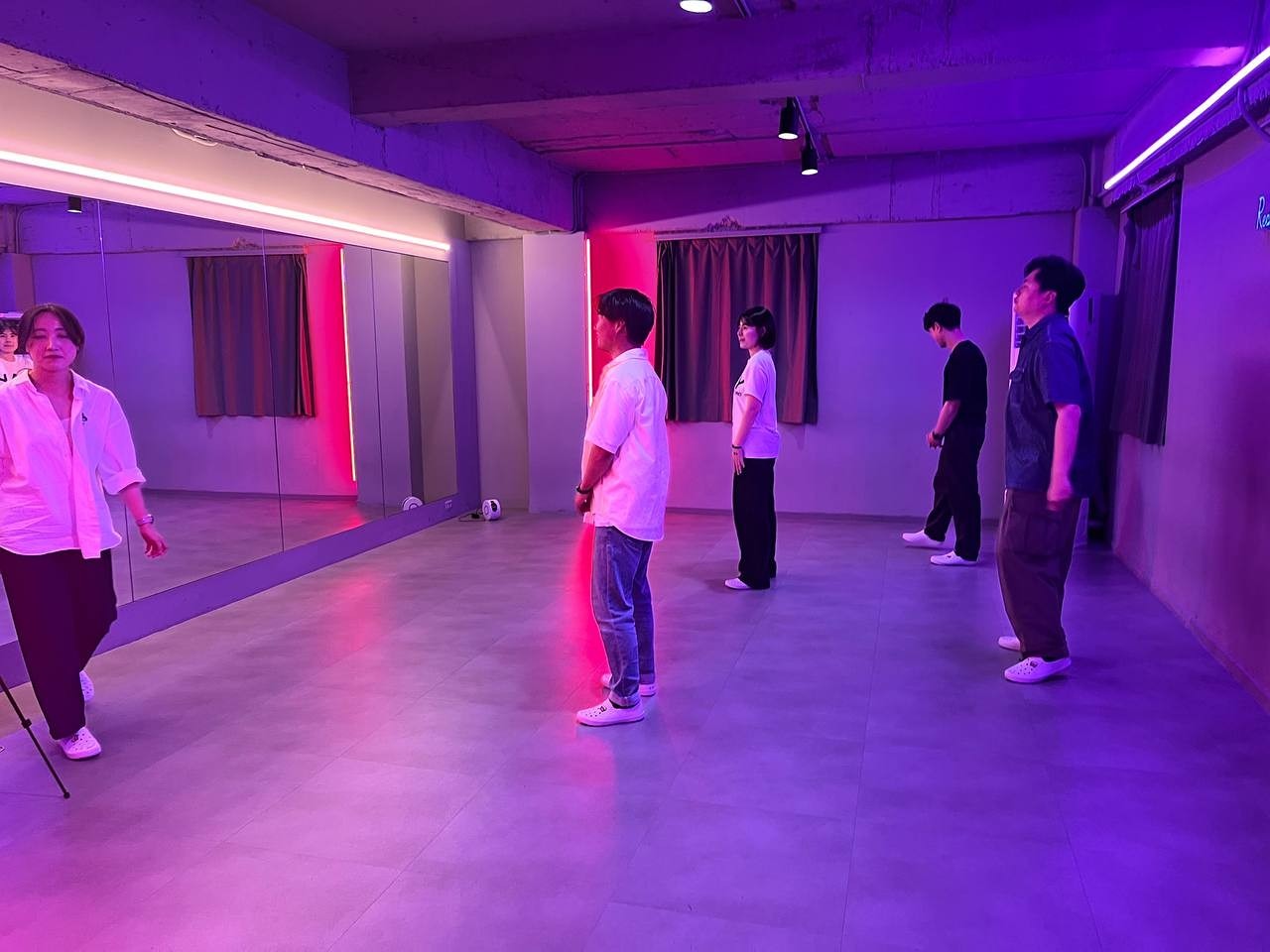 🪩The_rhythm(더 리듬)🪩 
부산 댄스동아리입니다
⬇️인스타 링크
https://www.instagram.com/the_rhythm00?igsh=OWRlM3B0NWhidjRo

주로 k-pop 댄스 위주로 활동하고 있구요
잘하는 사람들보단
잘추기 위해 
또는 즐기기 위해 모였기 때문에
장벽이 낮은게 저희의 장점❗️

자세한건 인스타 링크를 참고해 주세욥👋😁