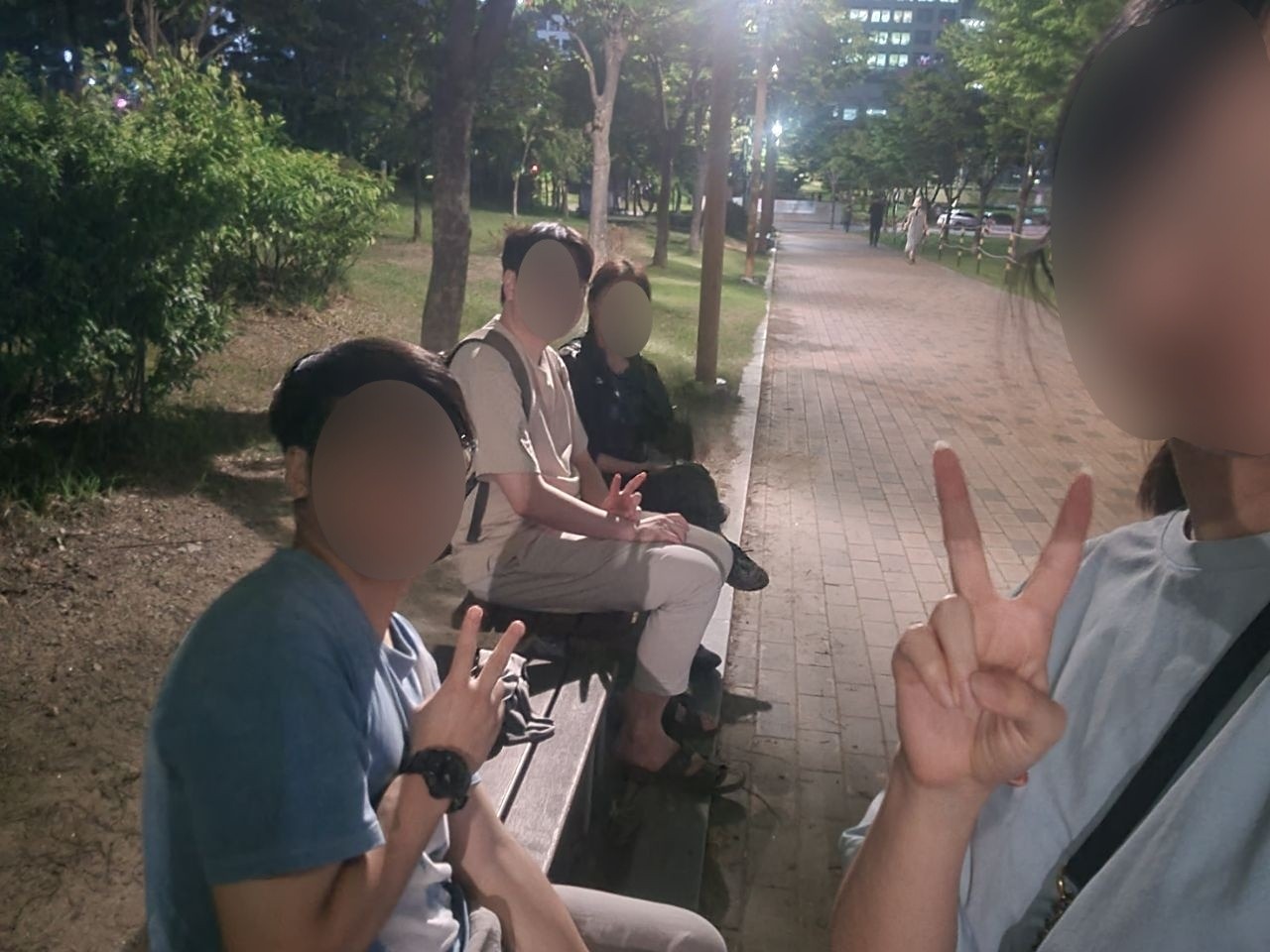 💙산책은 핑계고💙

여름이 가고 가을이 왔는데 같이 선선한 산책하면서 힐링하러  놀러 오세요~