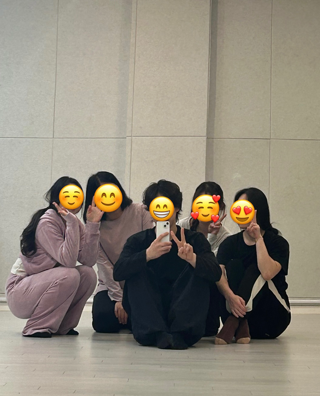 강북 현대무용 모임도 완료😊
홍대 신촌 근처에서도 일반인 현대무용 모임 모집중이니
관심 있으신 분들은 언제든  누구든 문의주세요💌