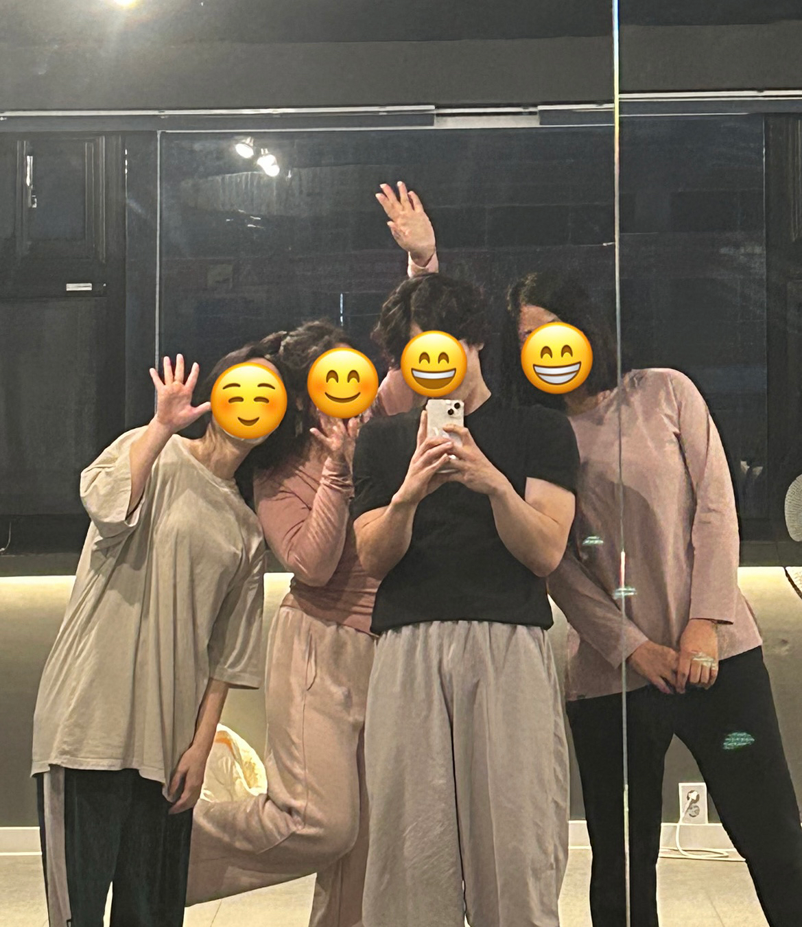 오늘도 열정적인 강북 현대무용 모임 완료‼️
홍대, 신촌 근처에도 현대무용 모임 모집중이니 관심 있으신 분들은 언제든 편하게 문의주세요😊