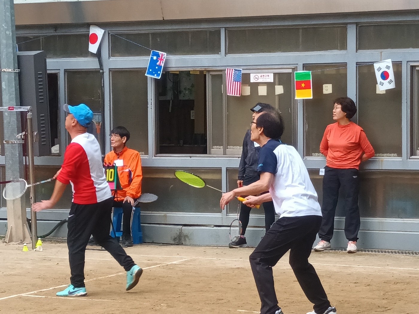 검덕배드민턴클럽  자축대회 하였습니다