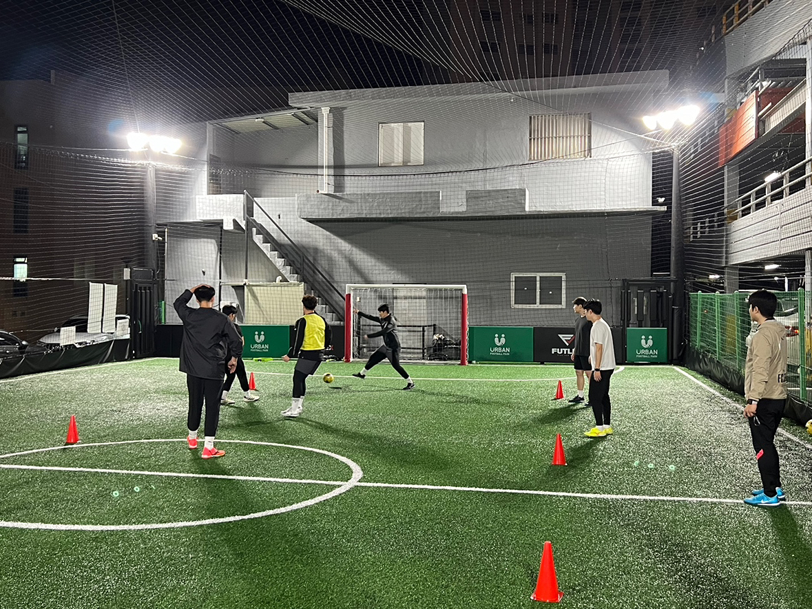 남성 축구(풋살)레슨 평일 저녁 8시~10시 앨범 사진