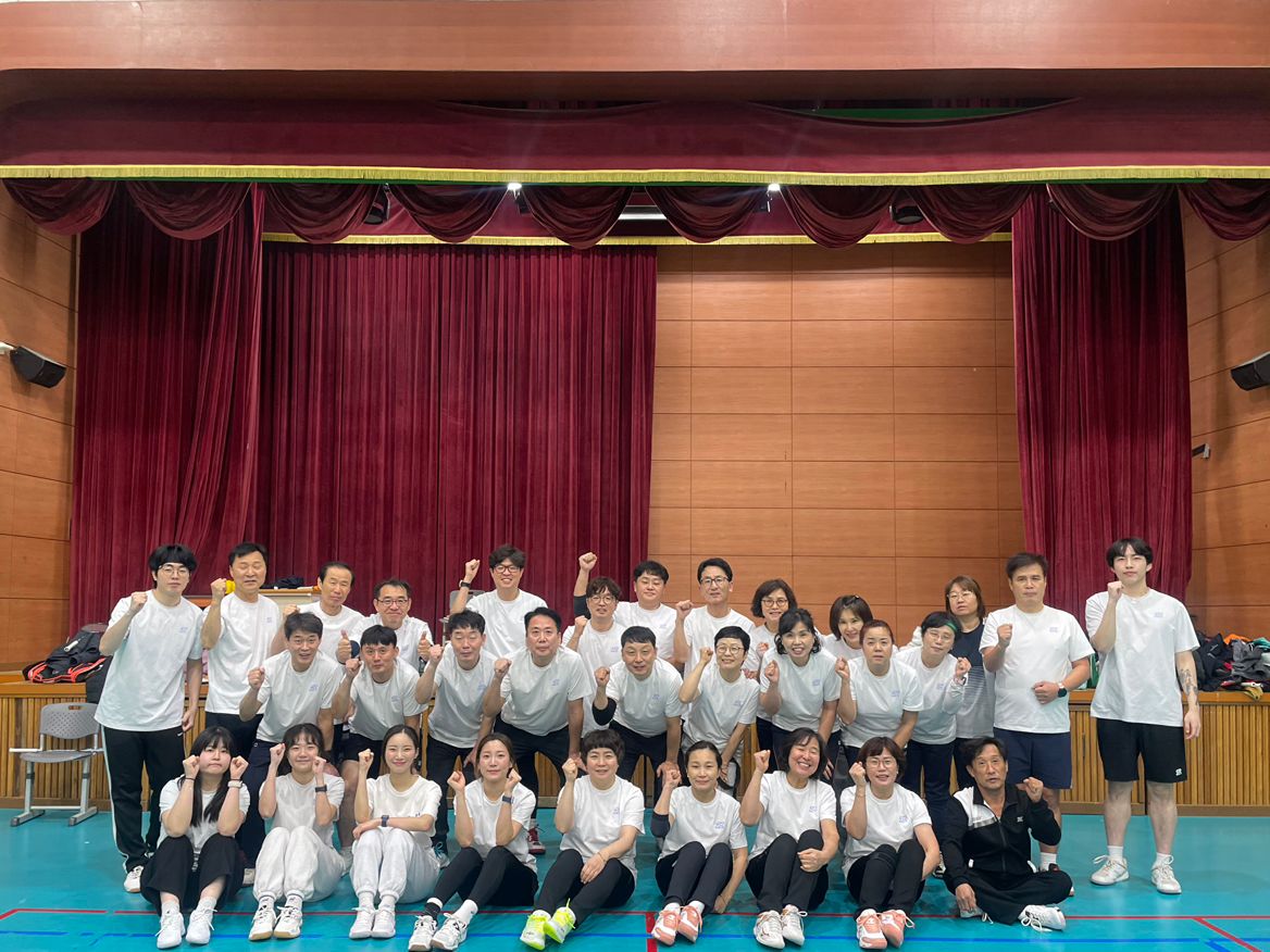 동서변 배드민턴클럽🏸💛