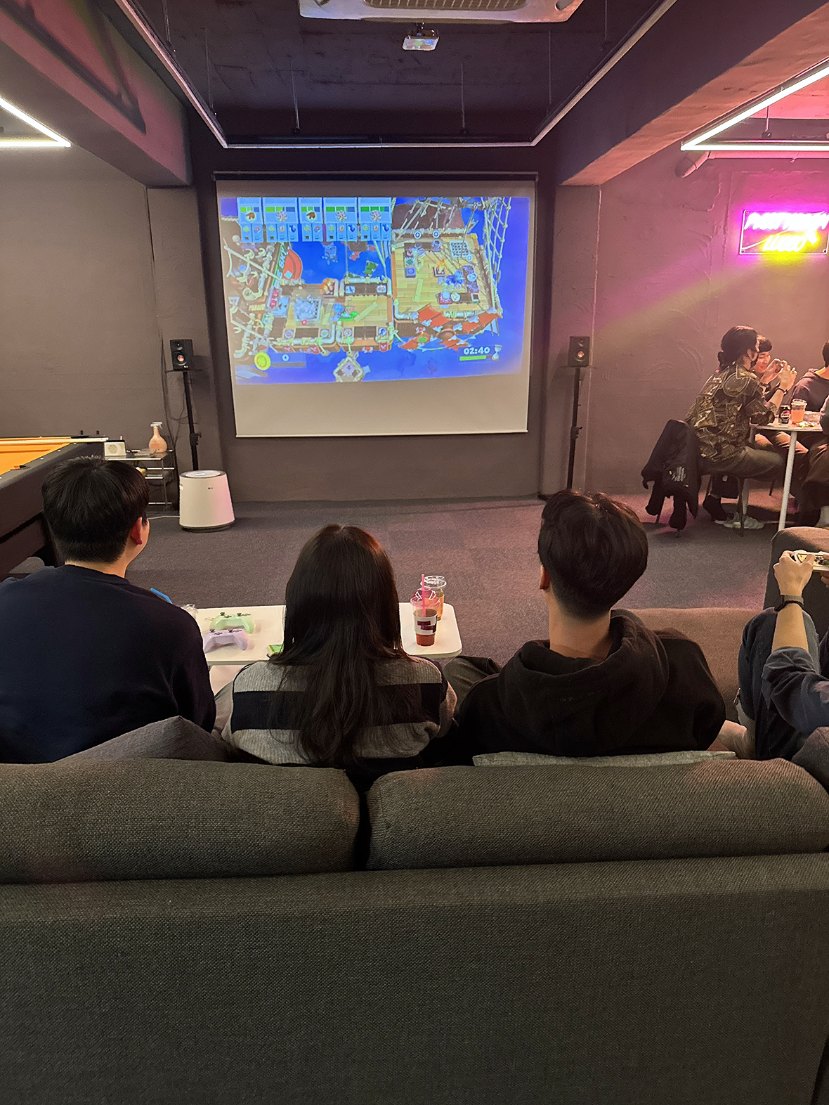 지난주 즐거웠던 모임 사진 방출~~🤗
LUSSO 보드게임 모임은 매주 일요일 오후에 진행됩니다🤍