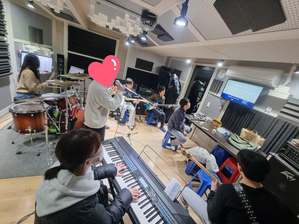 25. 3. 1. 토  합주후기 
총 8명