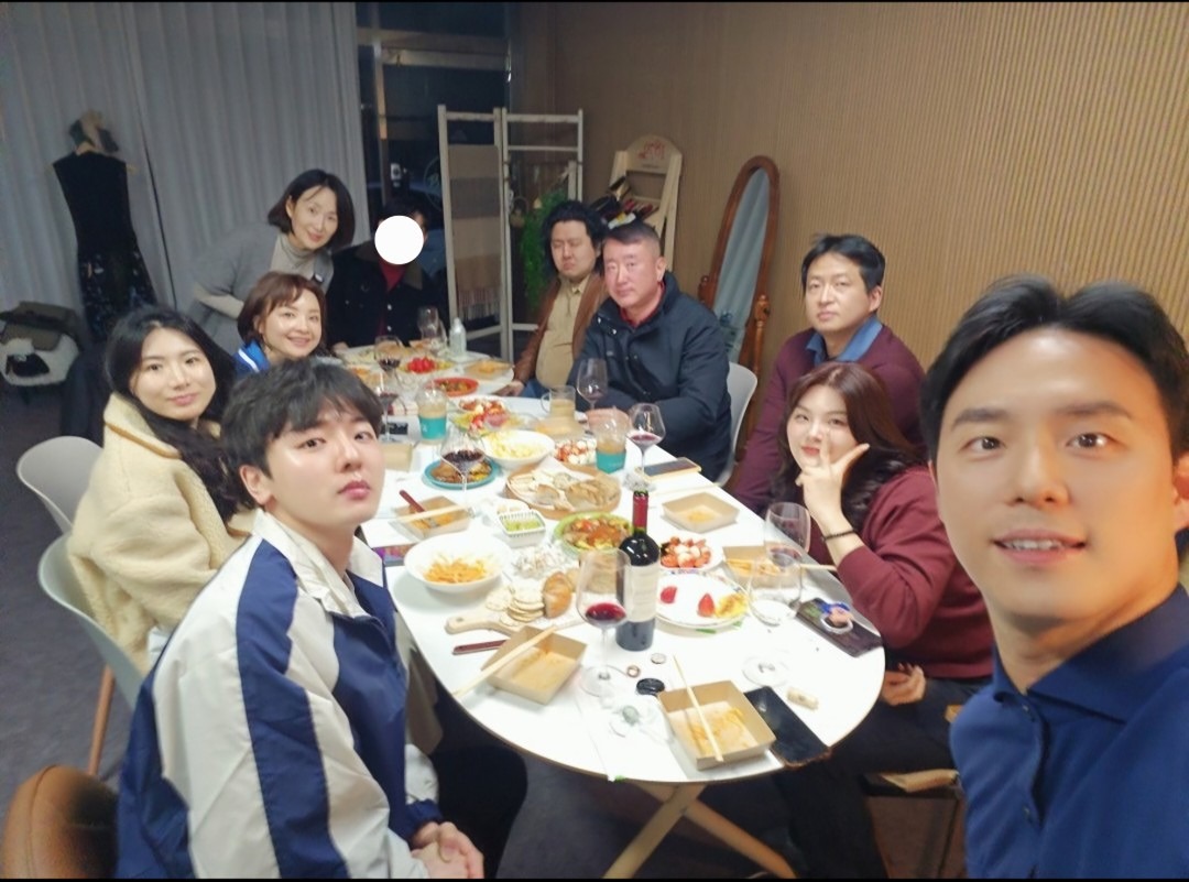 두번째 모임에서 만난분들
너무 좋아서요~
얼굴공개 어려우신분만 살짝 가려서
대문사진으로 올릴게요^^
다음 모임때도 그대로 다 나오세요~~
