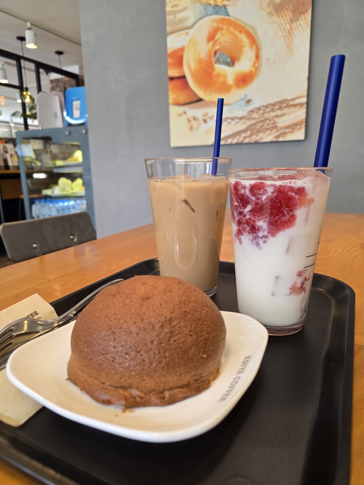 맛난 점심 후 즐거운 여유시간