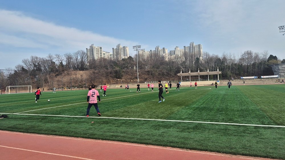 일요일 오후 4시~7시 축구모임