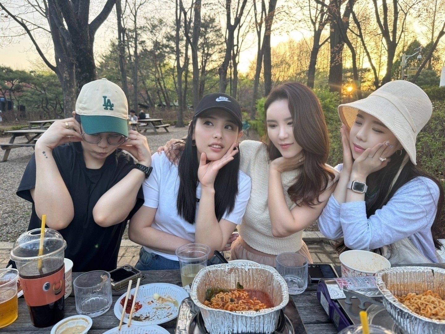 놀아볼고양~?😝 앨범 사진