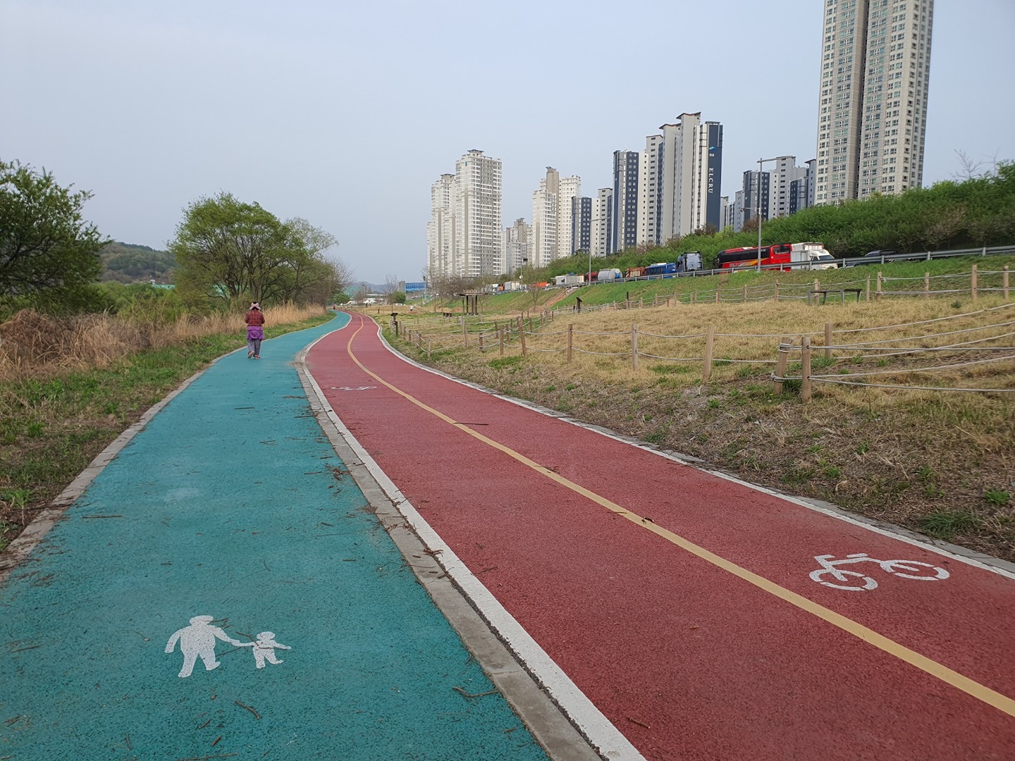 퇴근후 걷기운동/ 커피한잔~~
