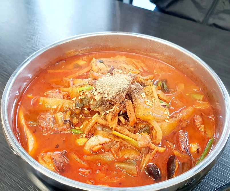 짬뽕 한그릇 해요😃