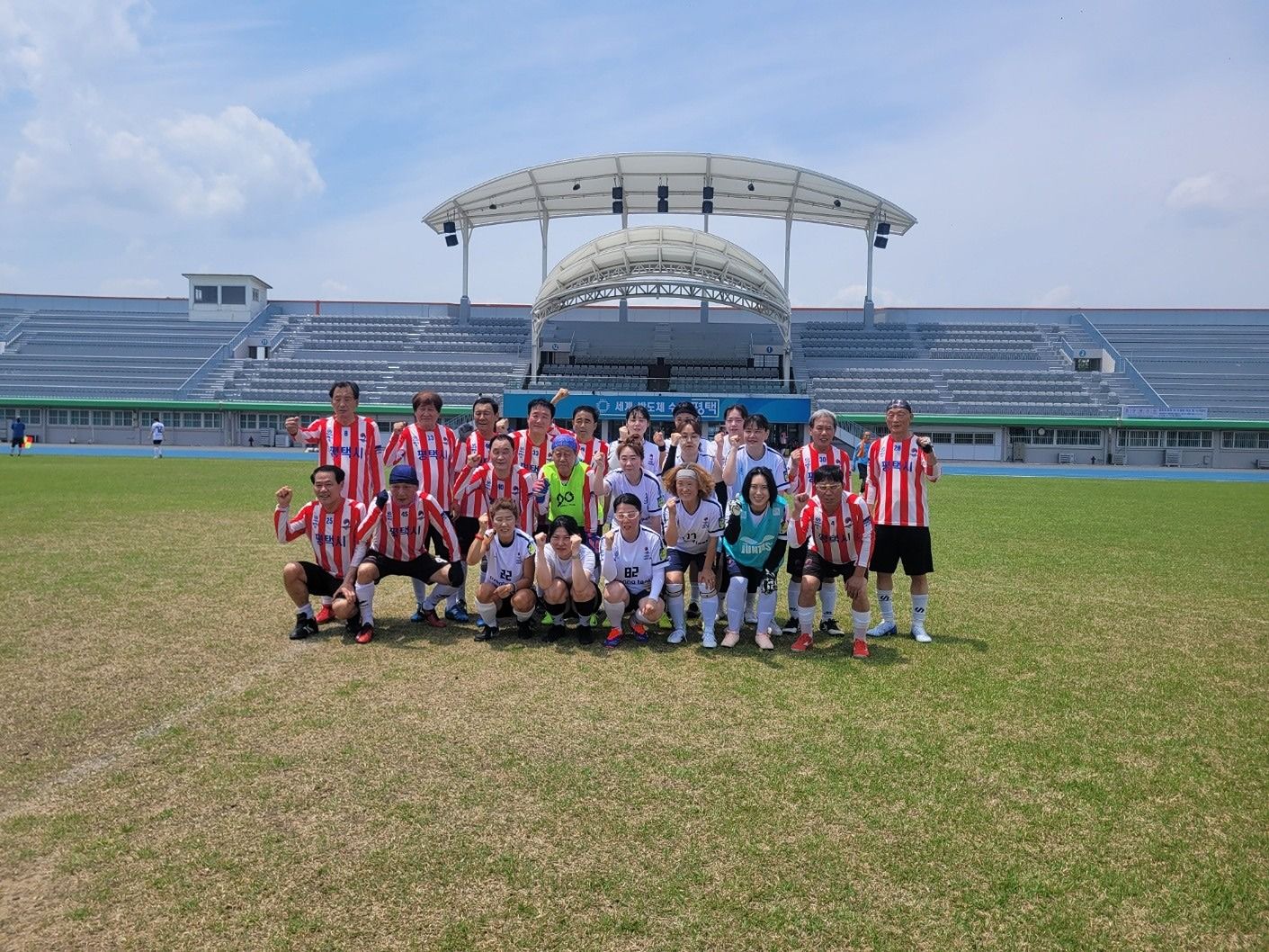 여성축구 힐링FC 앨범 사진