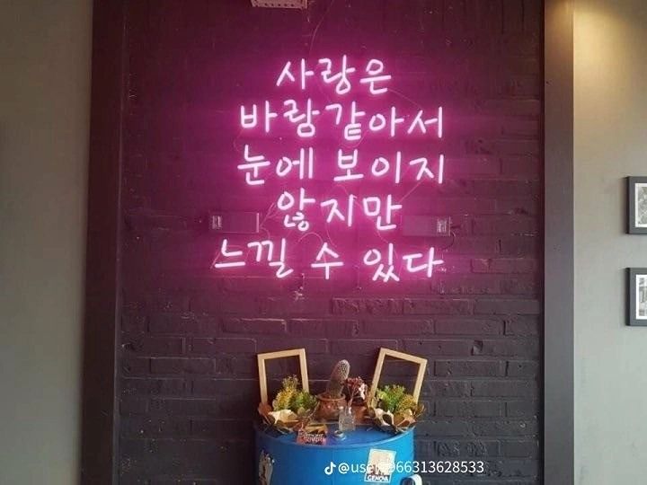 책과 영화 .커피 .와인 그리고 대화 앨범 사진