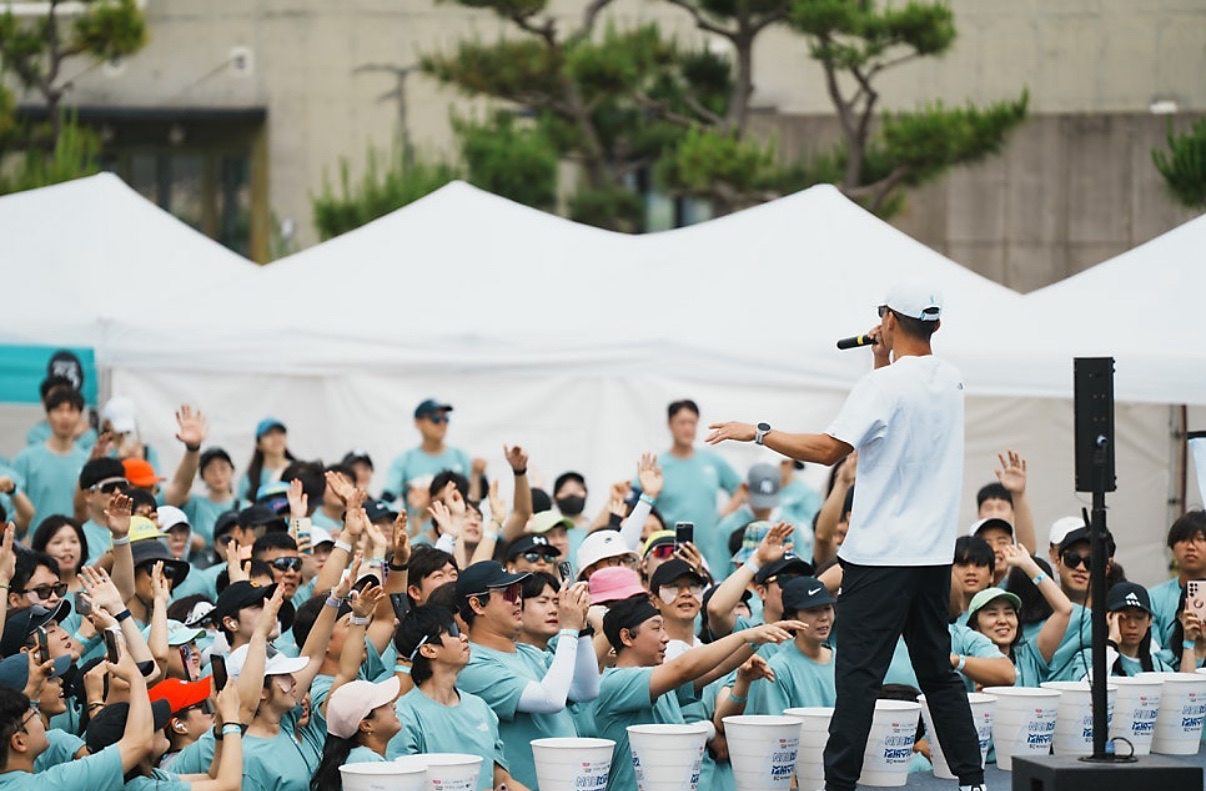 행사 사진 참여 -포토조이-
2024년도 아이스버킷챌린지 -제주 -

더운날씨에도  참여해주신 포토조이 식구분들