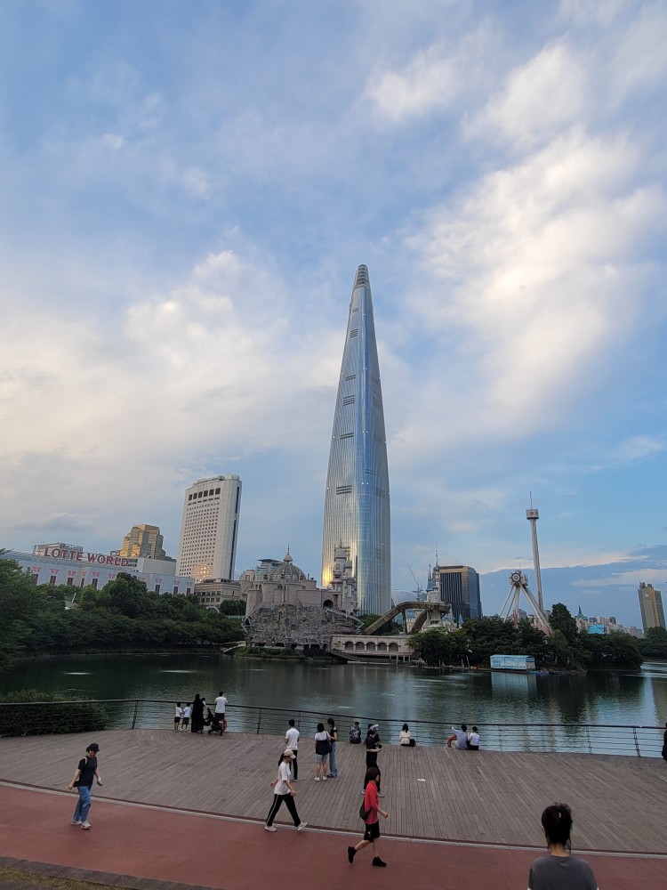석촌호수 러닝이나 산책하실분~ 
함께해요^^