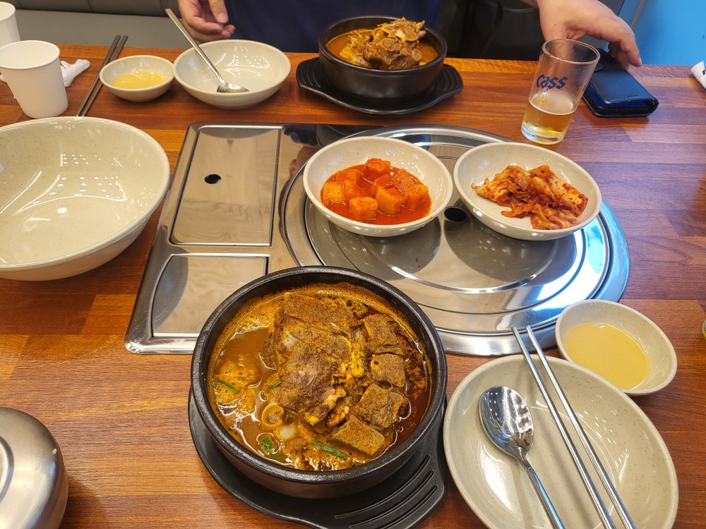 주말 낮술~~^^
수다는 알콜과 함께^^