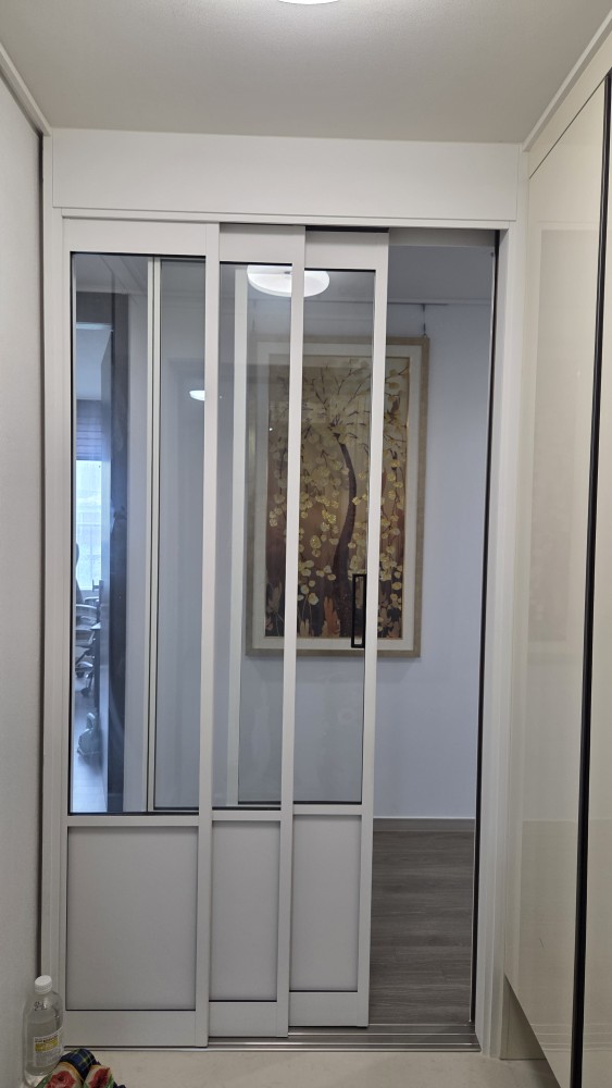 두정동이편한4차 3층
엘베2대운행
시스템에어콘3대
화장실2개
3연동중문
신발장앞 창고설치
2억6천
가격절충가능함
