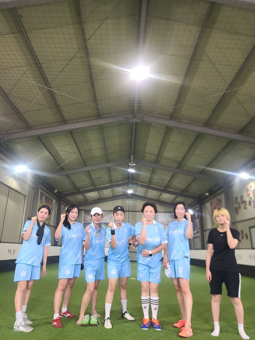 이번주도 너무 재밌게 훈련하고 잘 마무리하였�습니다 !! 매번 의욕 넘치고 즐기는 선수들 언제나 화이팅입니다🩵
운정 레벨업 레이디스와 함께 할 팀원을 모집합니다🩵
매주 목요일 오전 10:00~12:00