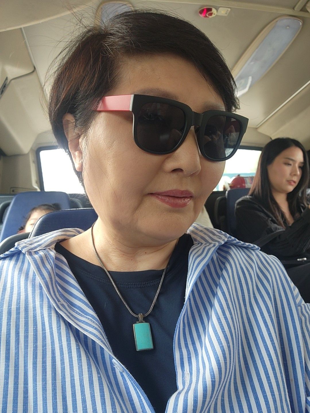 60대여자수다방 60년-65년 앨범 사진