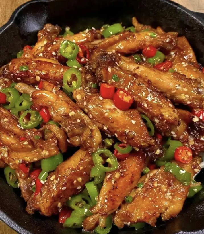 Chicken Wing Stir Fry with Chili (Appetizers)
