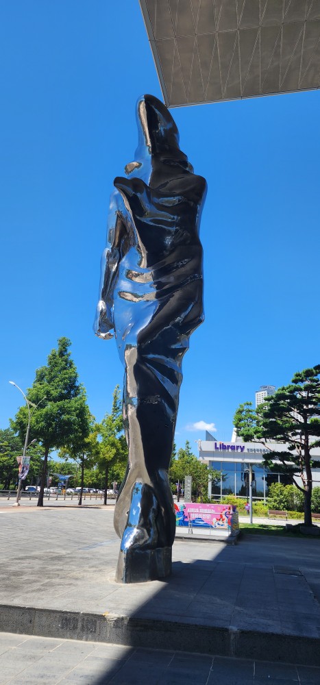 한시쯤 영화의전당 만나 청사포나 이기대가실분 계신가요