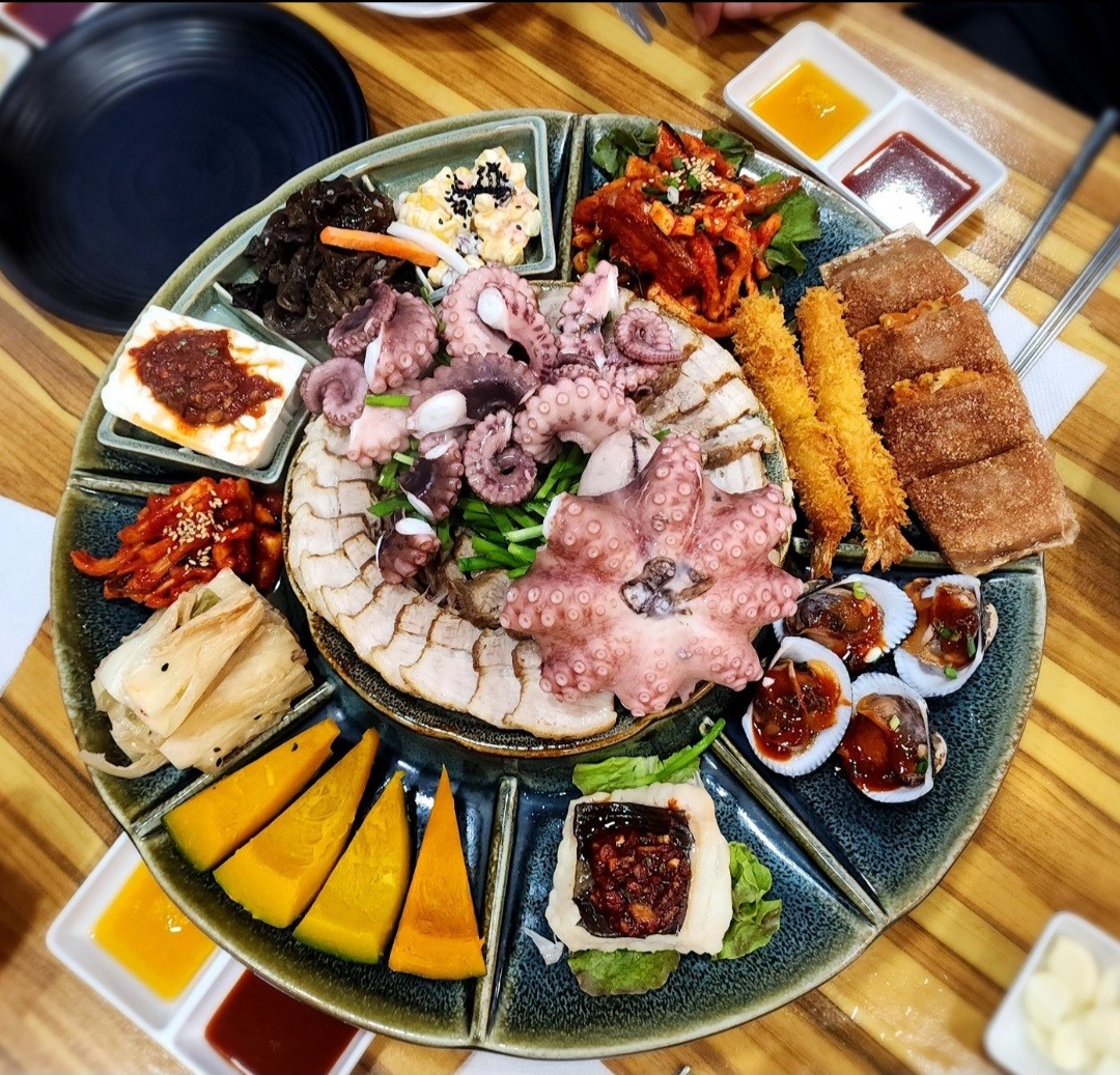 5060친구 찾아요
소소한 대화가 있는 모임
혼밥.커벙.맛집.여행.
일상 대화로 스트레스 해소
새로운 사람들 과 인연 쌓고 싶은분
좋은 사람들 과 함께좋은 추억 만드실분
누구라 도 두팔벌려 환영합니다 ^^~~