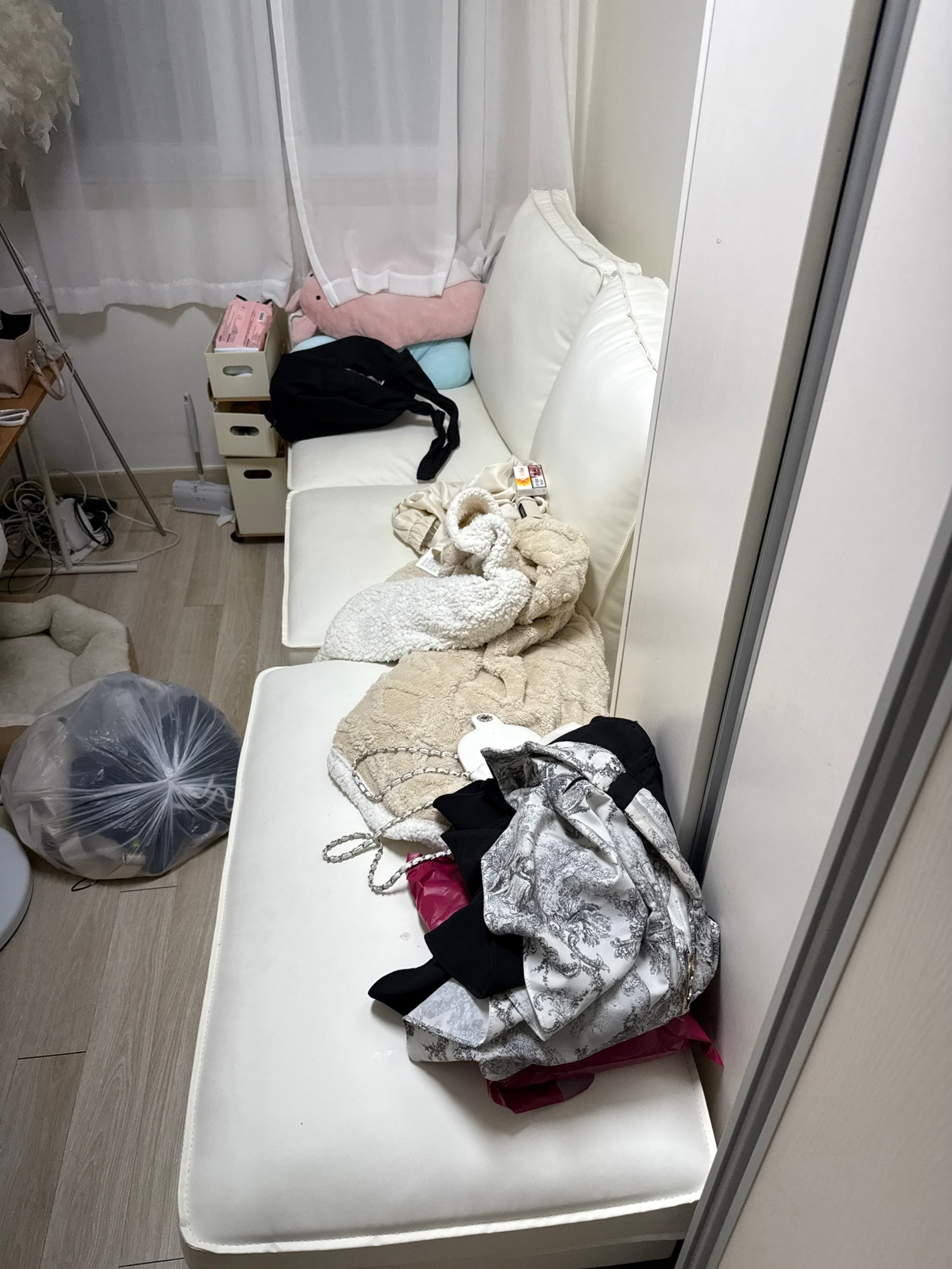 독산동에서 화곡동까지 2인용 쇼파 및 스툴 옮겨주실분