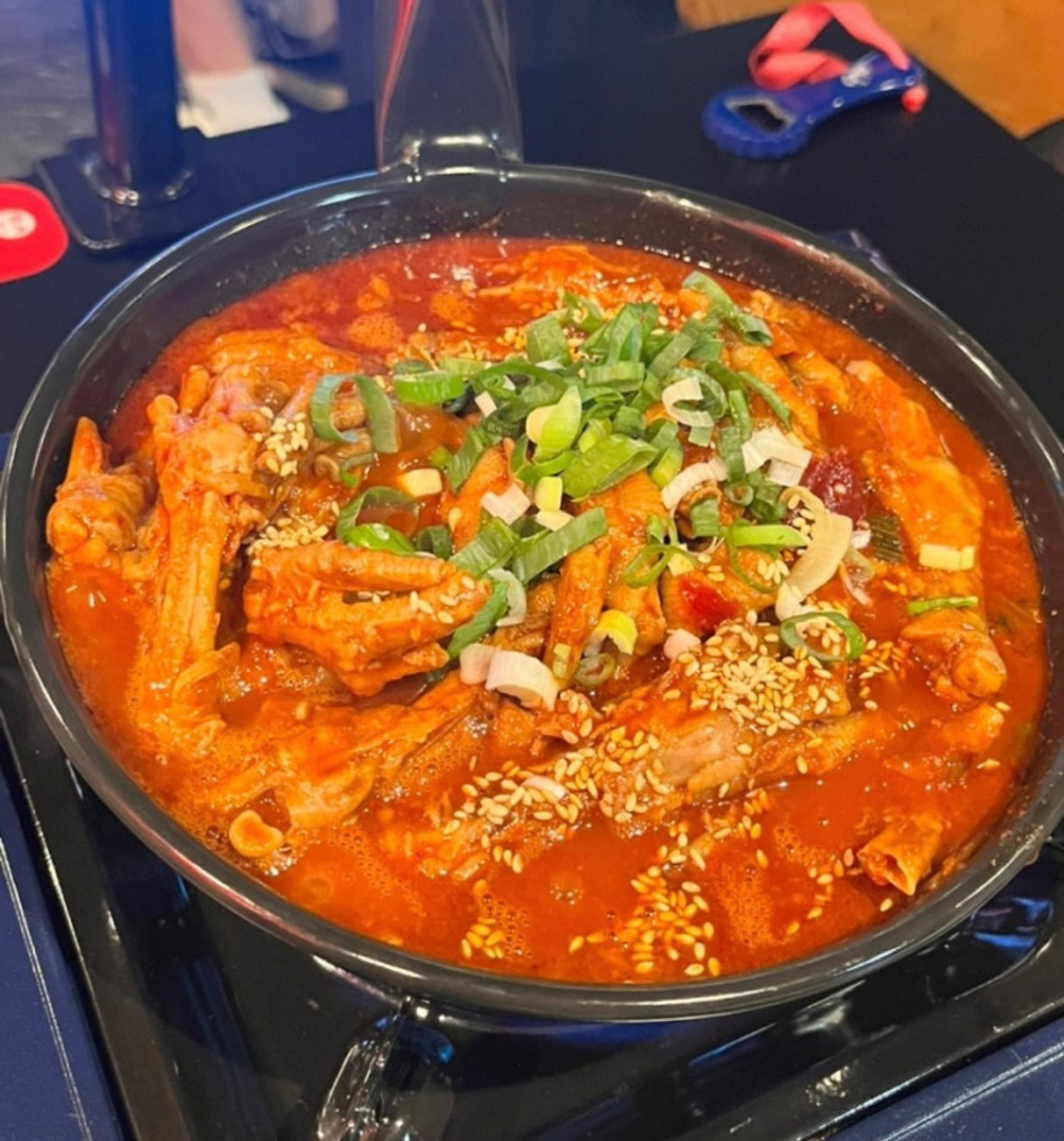 닭발 먹어용 :)