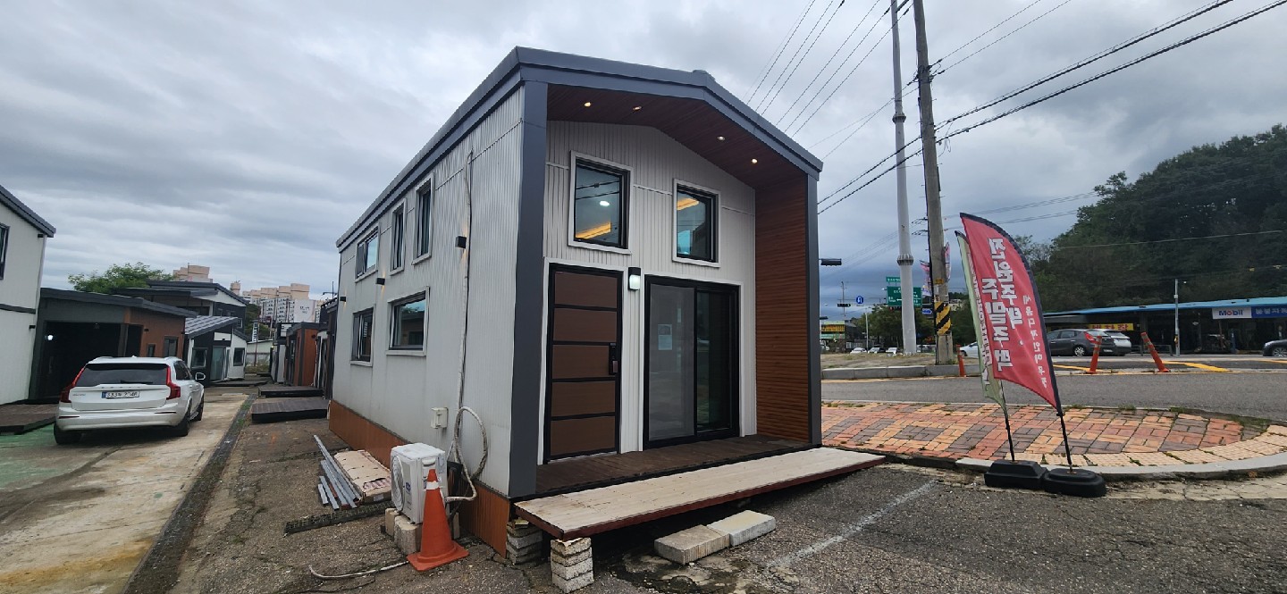 Post image 3