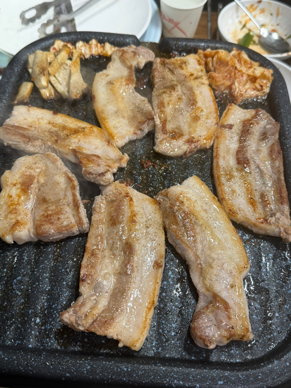 저는 삼겹살을 제일 좋아해요>_<