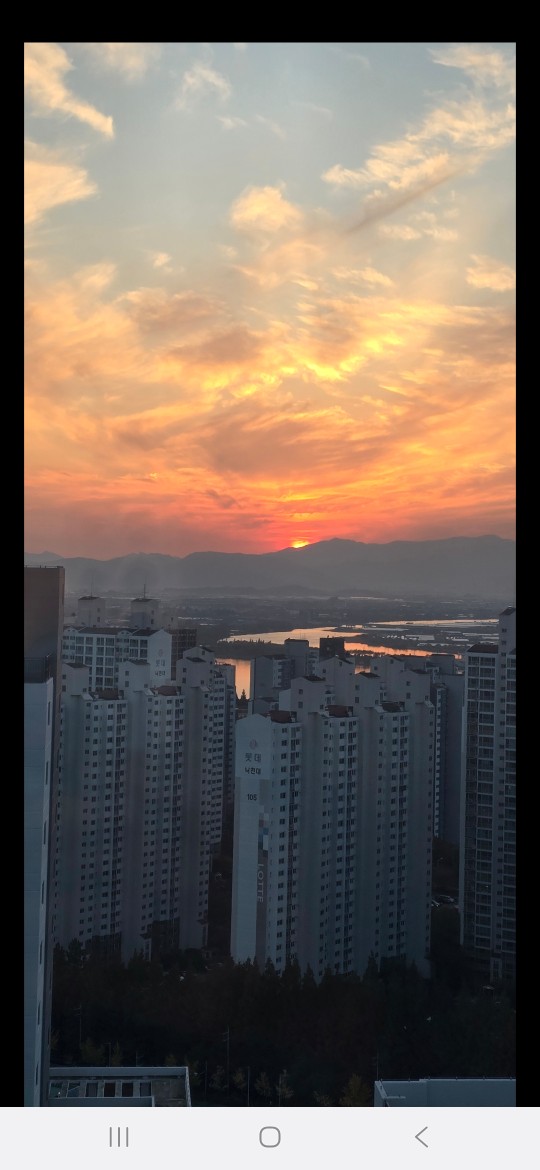 해질때가 더 이쁜것 같아요.ㅎㅎ